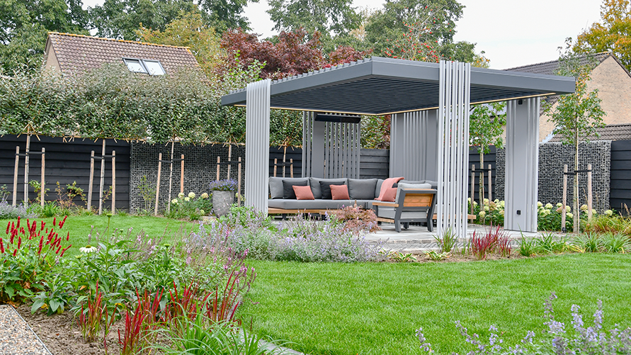 Artino | Project Rosmalen | Terrasoverkapping met Design staanders. 