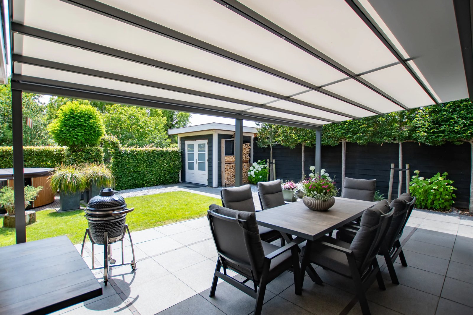 Terrasoverkapping met waterdicht PVC doek | Artino